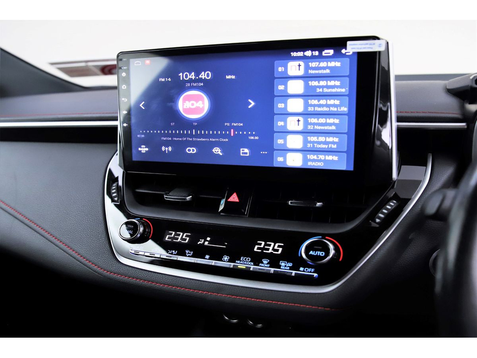 Toyota Corolla 1.8 Hybrid Sport Auto CarPlay Reverse Cam — thumbnail 19