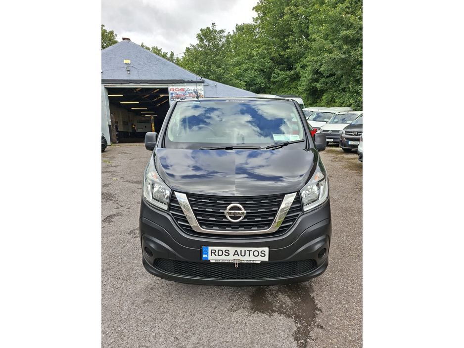 2021 Nissan NV300 2L Diesel For Sale Images