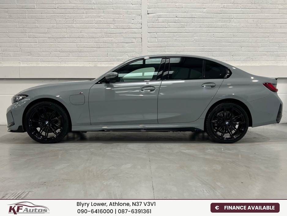 2025 BMW 3 Series 2L Petrol Plug-in Hybrid For Sale Images