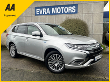 Mitsubishi Outlander G 4WD AUTOMATIC PHEV 2.4 PETROL //HIGH SPEC//HALF LEATHER ELECTRIC HEATED SEATS//HEATED STEERING WHEEL//REVERSE CAMERA//KEYLESS ENTRY//