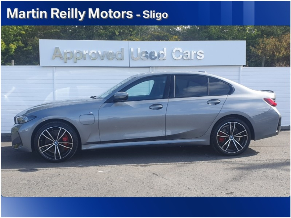 2024 BMW 3 Series 2.0L Petrol Plug-in Hybrid For Sale Images