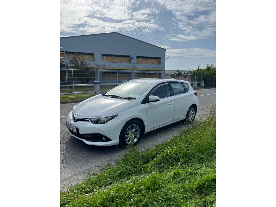 2016 Toyota Auris For Sale Images
