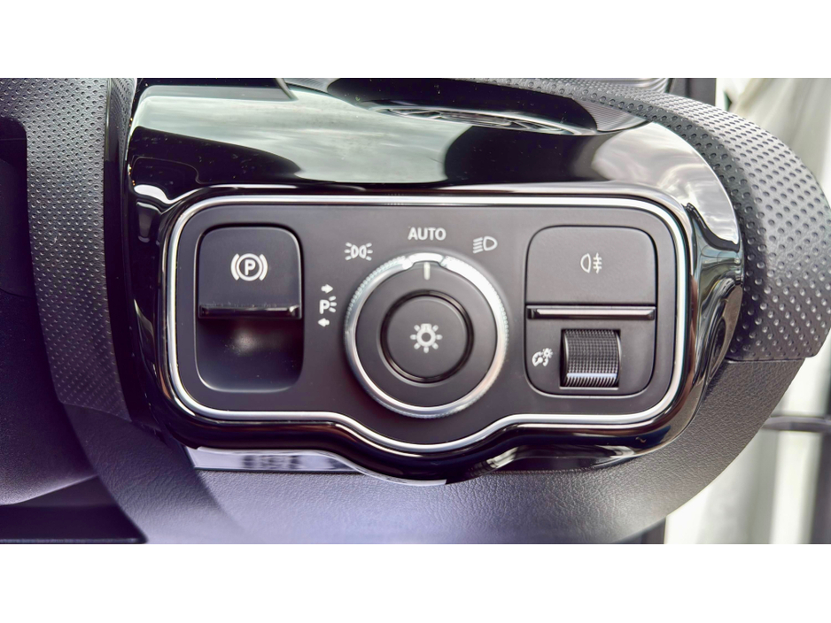 2020 Mercedes-Benz A Class 2.0L Diesel For Sale Images