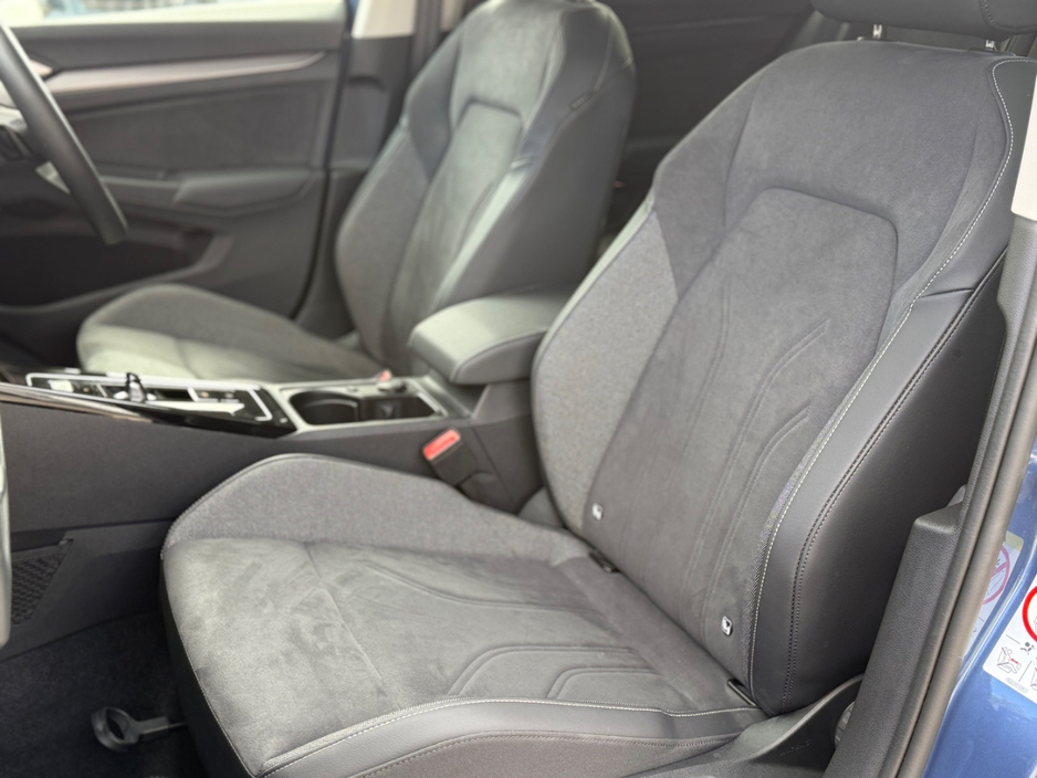 2024 Volkswagen Golf 1.5L Petrol Plug-in Hybrid For Sale Images