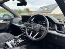 2024 Audi Q5 2L Petrol Plug-in Hybrid For Sale Images