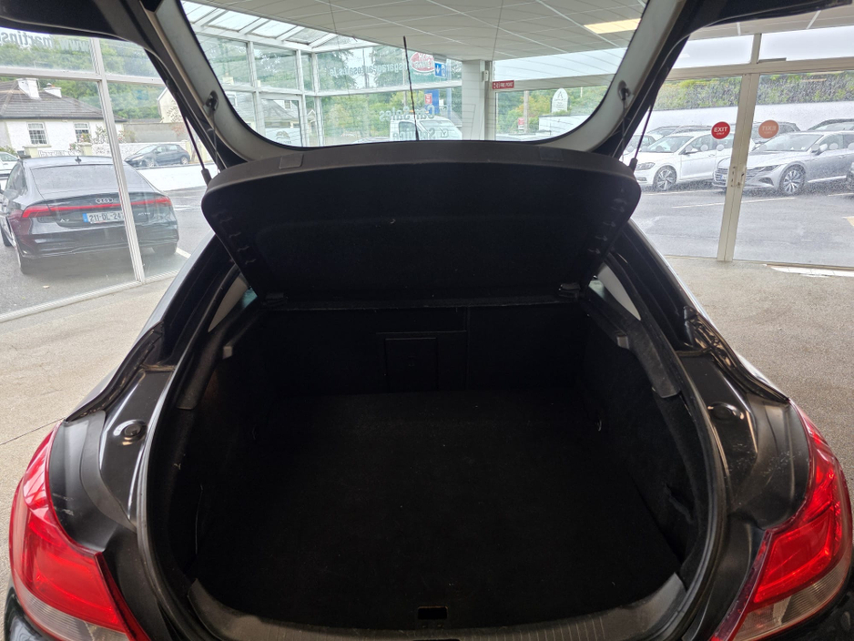 2012 Vauxhall Insignia 2L Diesel For Sale Images