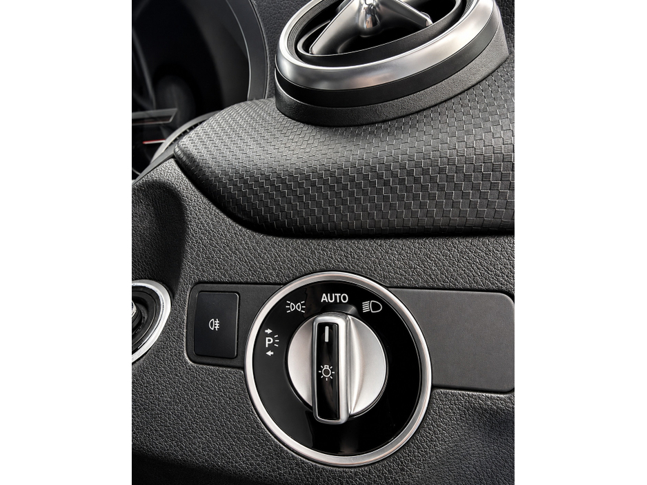 2015 Mercedes-Benz A Class 1.6L Petrol For Sale Images