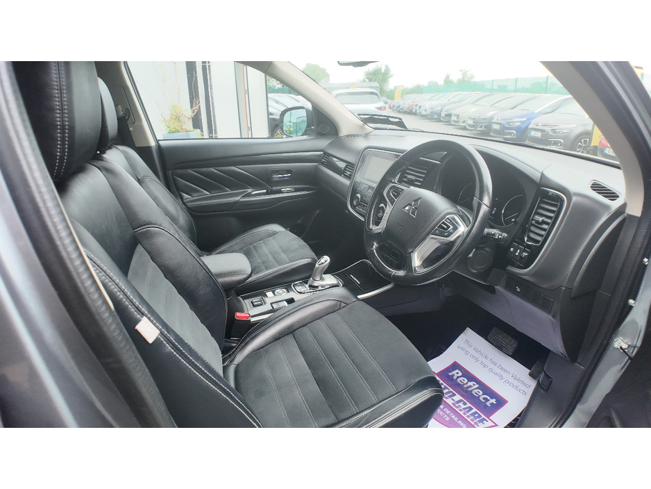 2017 Mitsubishi Outlander 2L Petrol Plug-in Hybrid For Sale Images