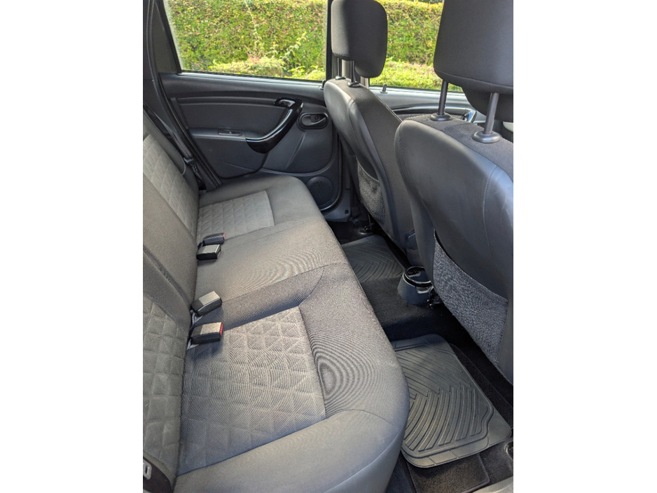 Dacia Duster SIGNATURE 1.5 DCI 110 4X — thumbnail 9