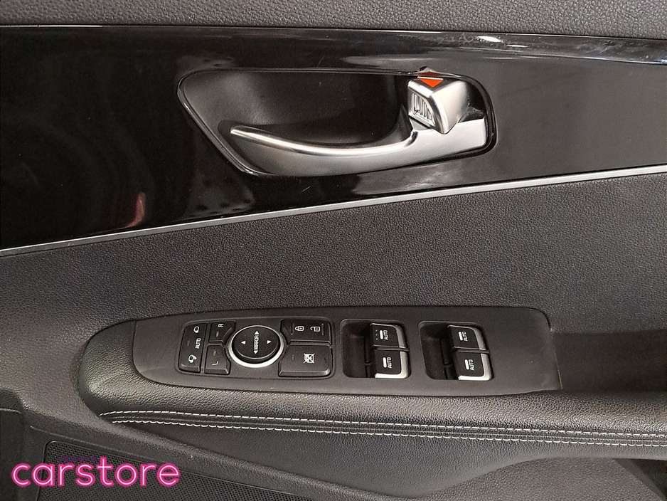 Kia Sorento 2.2 GT Line A/T * Full Kia Service History * 1 Owner Car — thumbnail 20