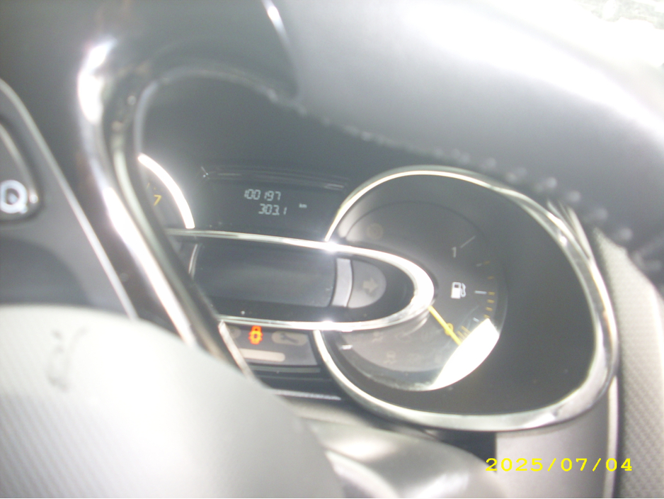 2015 Renault Clio 1.1L Petrol For Sale Images