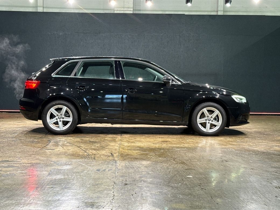 Audi A3 1.4 TSI AUTOMATIC - FACTORY ALLOYS - CRUISE CONTROL - REAR CAMERA — thumbnail 2