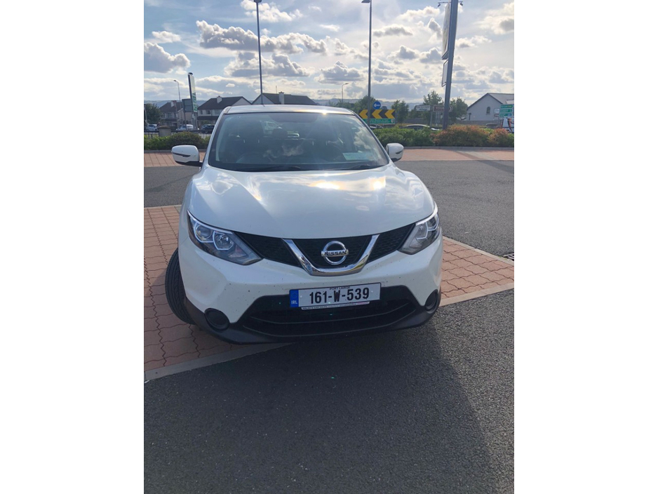 Nissan Qashqai 1.2 PET XE E6 4DR