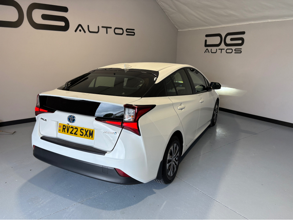 2022 Toyota Prius 1.8L Hybrid For Sale Images