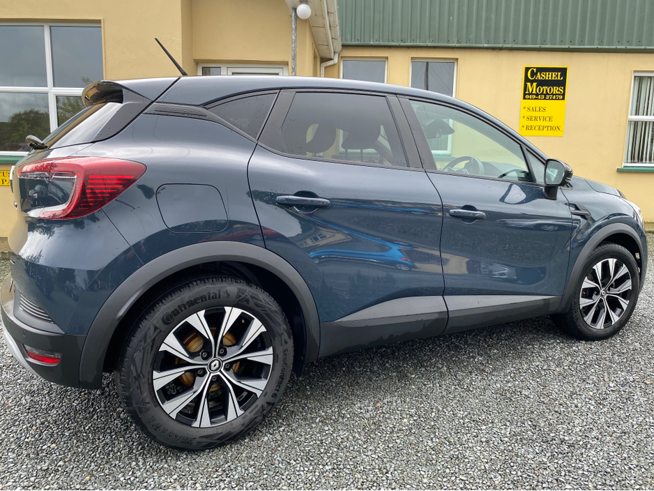2023 Renault Captur 1L Petrol For Sale Images