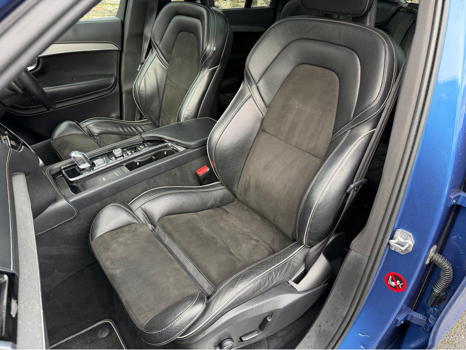 2017 Volvo XC90 2L Petrol Plug-in Hybrid For Sale Images