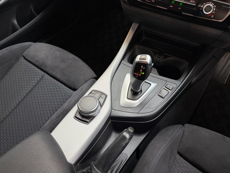 BMW 1 Series 118D 2.0 DIESEL M-SPORT PRO PLUS M-PERFORMANCE AUTOMATIC // M3 CS ALLOY PACKAGE INCLUDED // ALPINE WHITE METALLIC // LED MATRIX LIGHTING // LANE DEPARTURE ASSIST // PRO MEDIA PACK // CRUISE CONTROL — thumbnail 39
