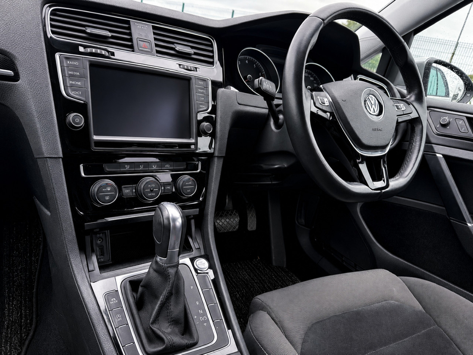 2017 Volkswagen Golf 1.4L Petrol For Sale Images