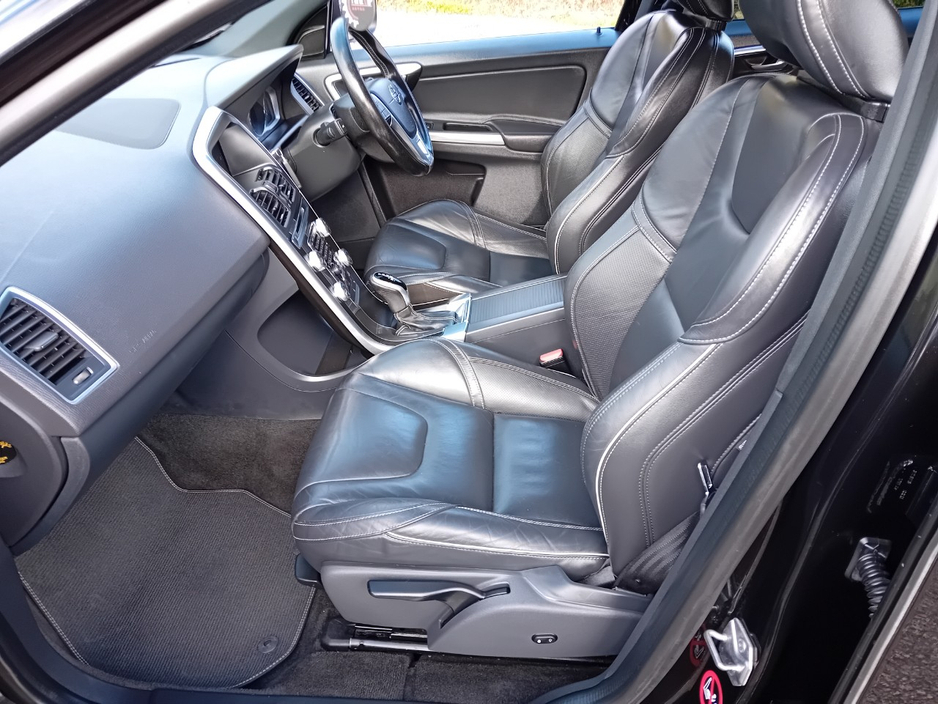 2017 Volvo XC60 2.4L Diesel For Sale Images