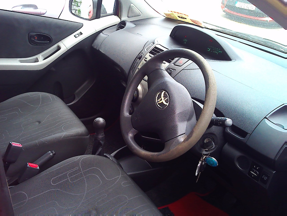 2010 Toyota Yaris 1L Petrol For Sale Images