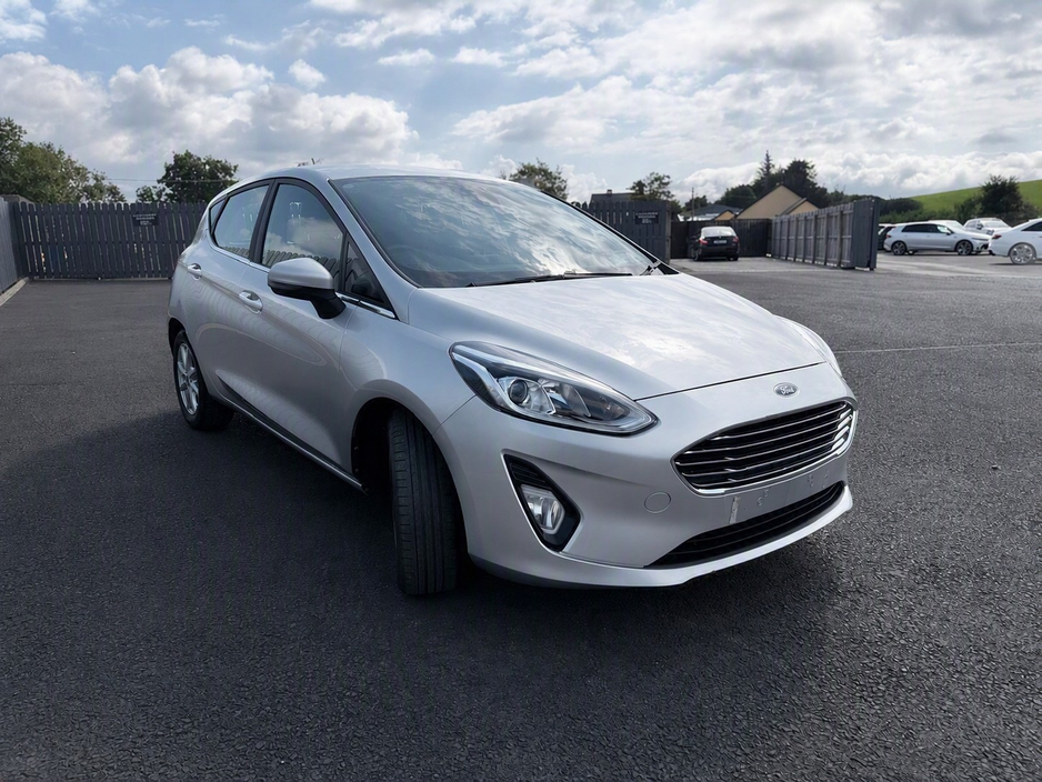 Ford Fiesta 1.1 ZETEC 85PS 5DR