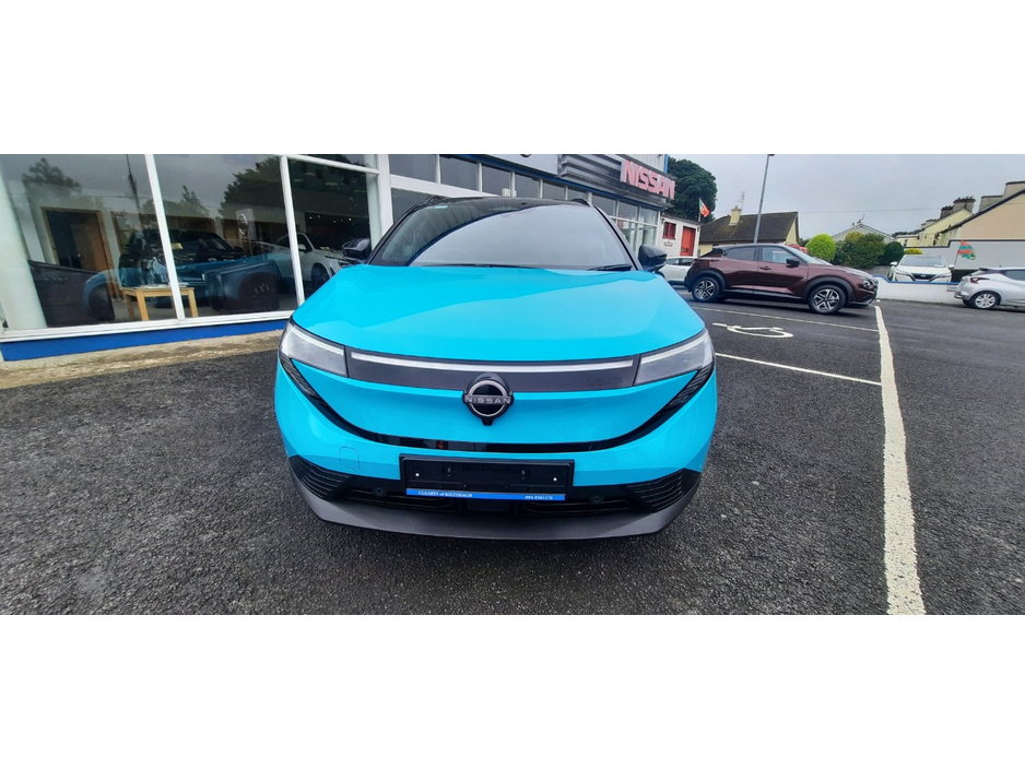 Nissan Leaf 52KW EVOLVE 5DR AUTO 2 TONE — thumbnail 2
