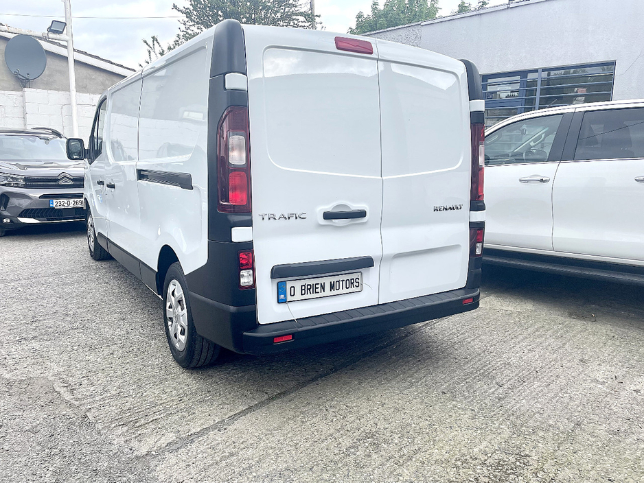 2023 Renault Trafic 2L Diesel For Sale Images