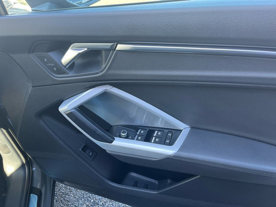 2022 Audi Q3 2L Diesel For Sale Images