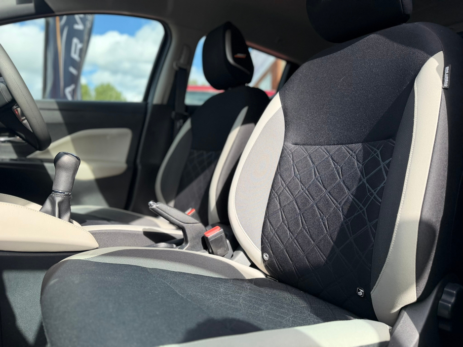Nissan Micra 1.0 SV + BOSE 5DR - LOW KMS — thumbnail 19