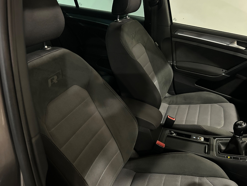 2016 Volkswagen Golf 2L Diesel For Sale Images