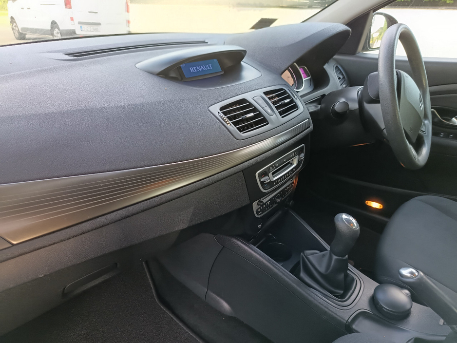 Renault Fluence 1.5 DCI 90 DYNAMIQUE 4DR — thumbnail 7