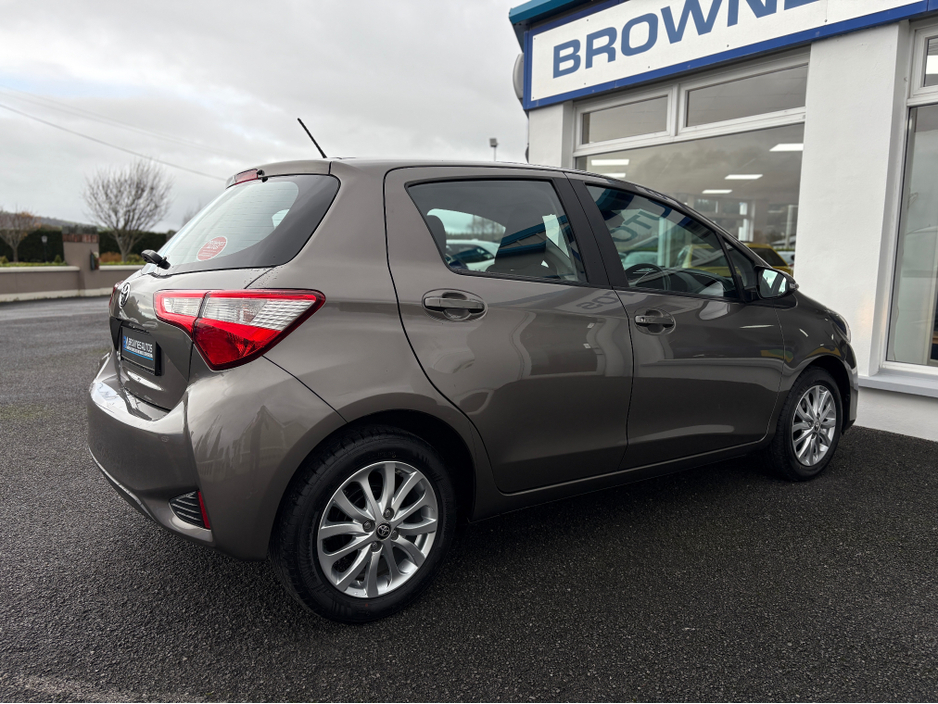 2017 Toyota Yaris 1L Petrol For Sale Images