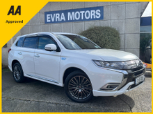 Mitsubishi Outlander S EDITION 4WD PHEV HYBRID AUTOMATIC 2.4 PETROL //HIGH SPEC//LOW MILES//SUNROOF//FULL LEATHER HEATED SEATS AND STEERING WHEEL//REVERSE CAMERA//KEYLESS ENTRY//
