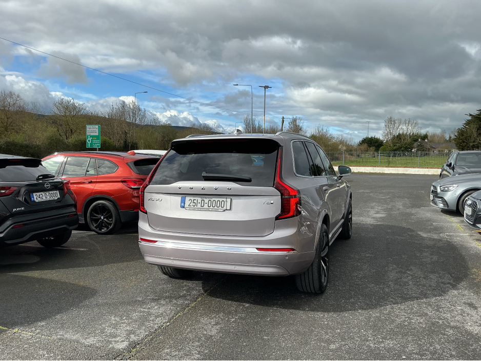 2025 Volvo XC90 2L Hybrid For Sale Images