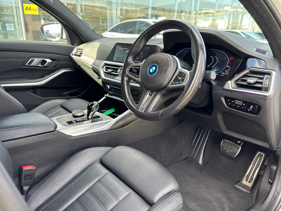 2022 BMW 3 Series 2L Petrol Plug-in Hybrid For Sale Images
