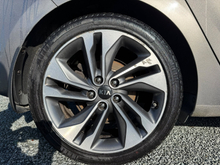 2017 Kia Carens 1.7L Diesel For Sale Images