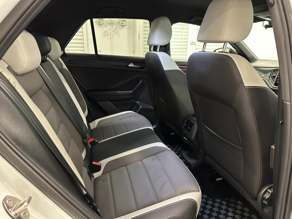 2021 Volkswagen T-Roc 2L Diesel For Sale Images