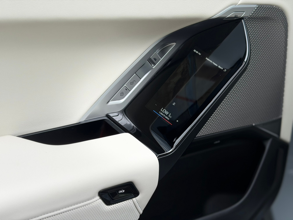 2025 BMW i7 0L Electric For Sale Images