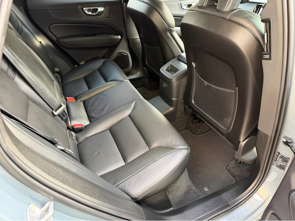 2023 Volvo XC60 2L Petrol Plug-in Hybrid For Sale Images