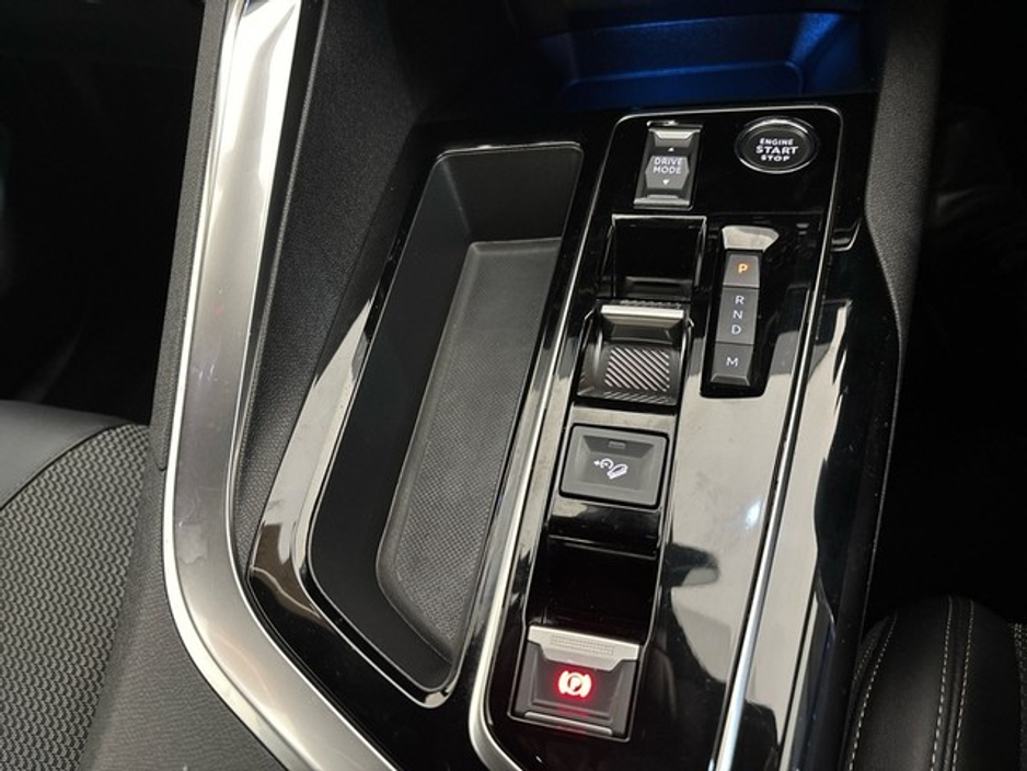 Peugeot 3008 GT 1.5 HDI 130 AUTO 6. — thumbnail 17