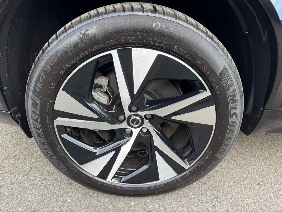 2024 Volvo XC90 2.0L Petrol Plug-in Hybrid For Sale Images