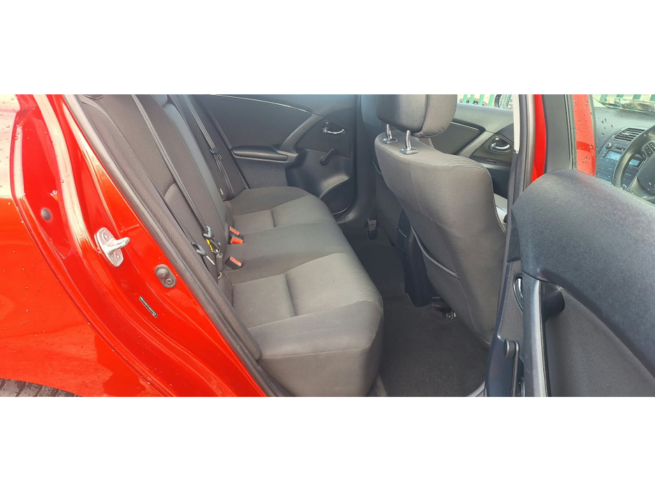 2011 Toyota Avensis 2L Diesel For Sale Images