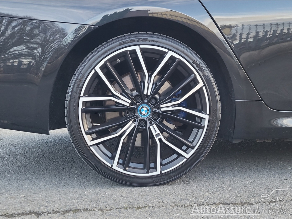 2023 BMW 5 Series 2L Petrol Plug-in Hybrid For Sale Images