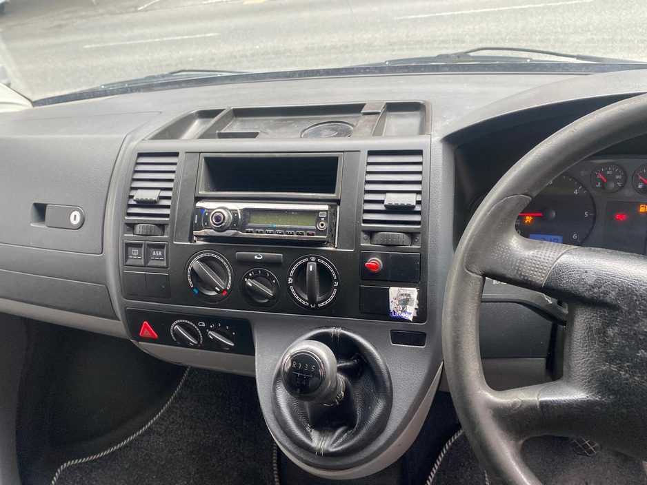 2005 Volkswagen Shuttle 1.9L Diesel For Sale Images