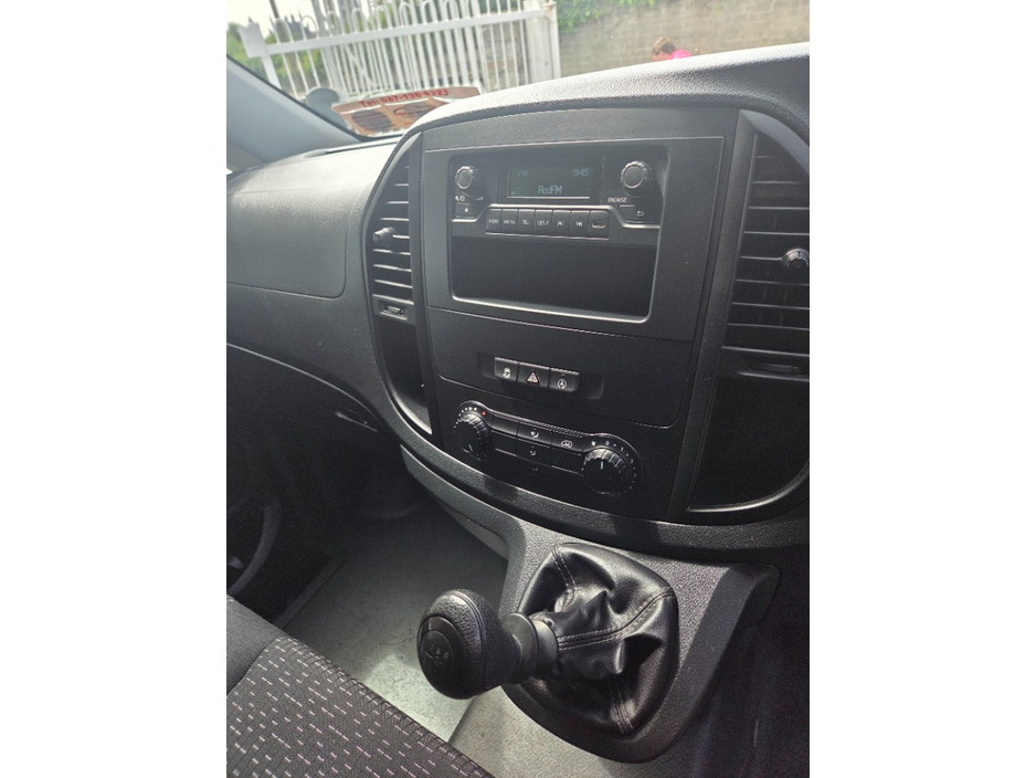 2022 Mercedes-Benz Vito 2L Diesel For Sale Images