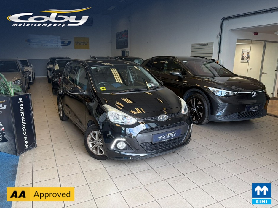 Hyundai i10 1.0 Deluxe Auto 4DR. Irish Car, NCT & TAX, 2Keys, Bluetooth, MFSW, Air Conditioning, Irish Radio, Alloy Wheels, Folding Rear Seats, Luggage Cover, USB/AUX and more.