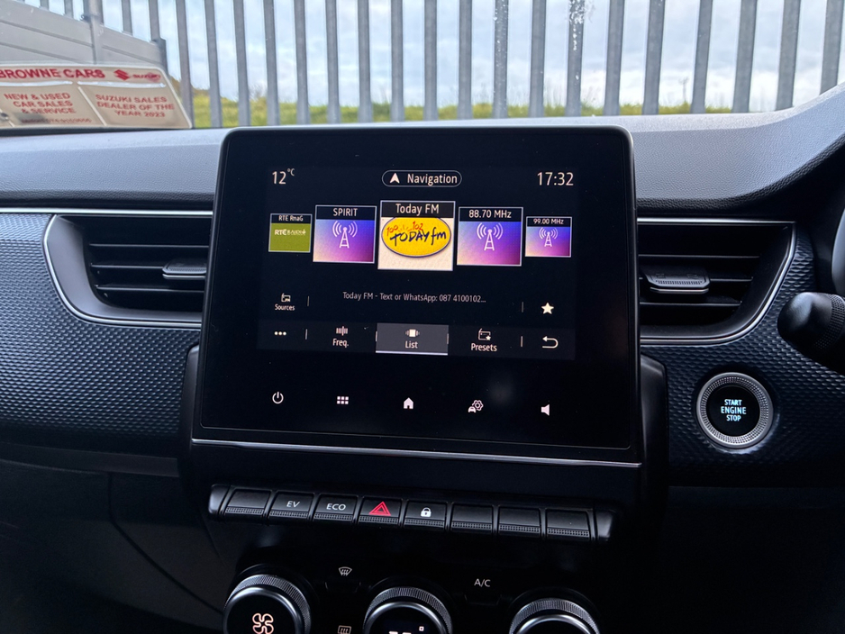 2024 Renault Arkana 1.6L Hybrid For Sale Images