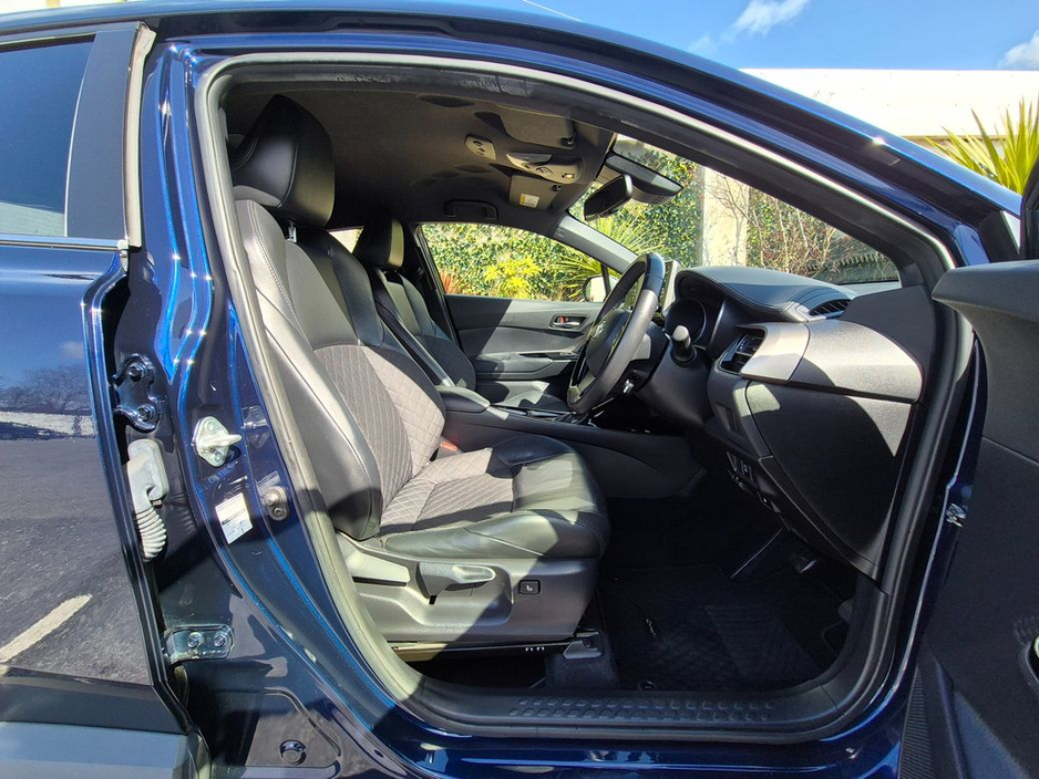 Toyota C-HR 1.8 HYBRID / SOL NERO EDITION WITH SAFETY PACK / TAX €160 — thumbnail 13