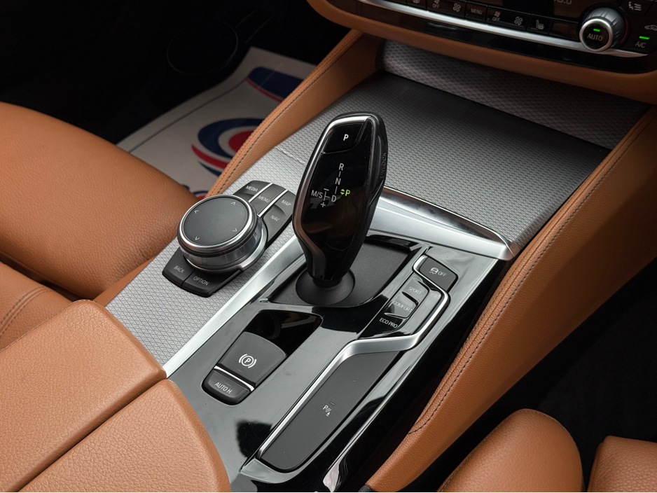 2019 BMW 5 Series 2L Petrol Plug-in Hybrid For Sale Images