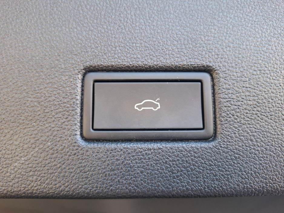 Volkswagen T-Roc R-LINE 2.0 TDI AUTO 12 MONTH WARRANTY — thumbnail 23